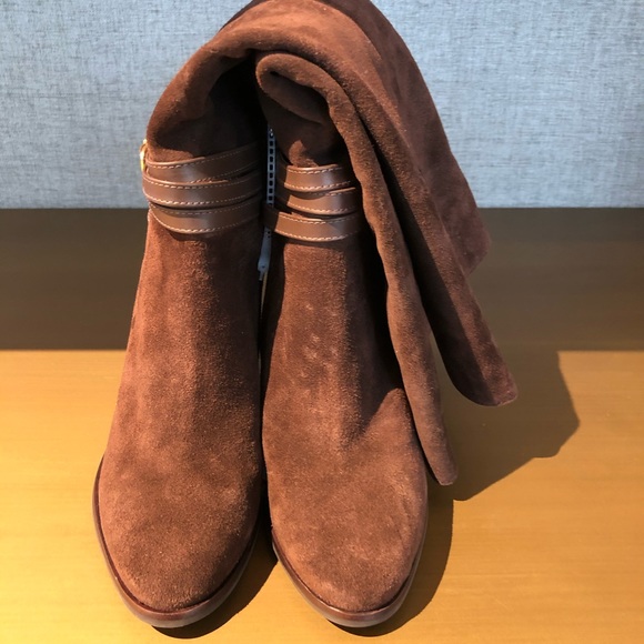 Brown suede boots - Picture 4 of 6